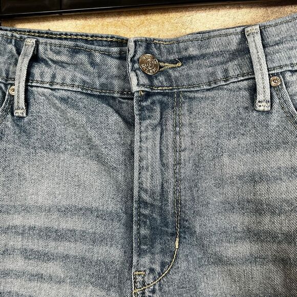 DENIZEN HIGH RISE CLASSIC CASUAL CONCERT FESTIVAL EVERYDAY DENIM MOM SHORTS - Picture 3 of 7